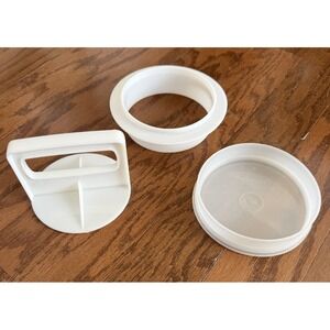 SET 3 pc Tupperware Hamburger Keeper Container w/  Press & Ring